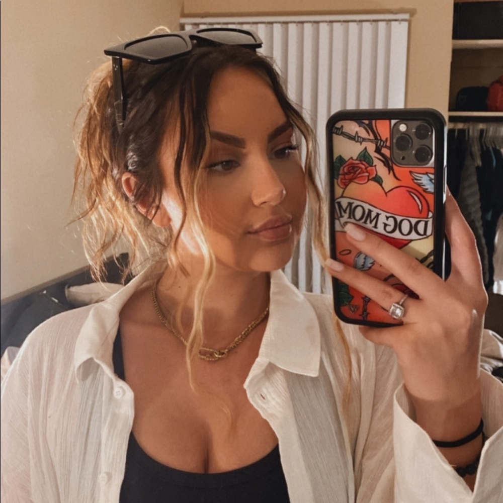 Meet your Posher, Alycia